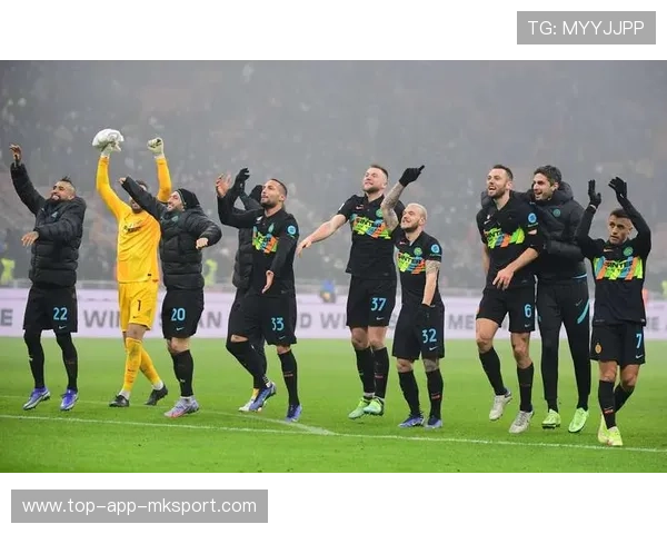 意甲米兰角球战术收效显著，门前高点再建功